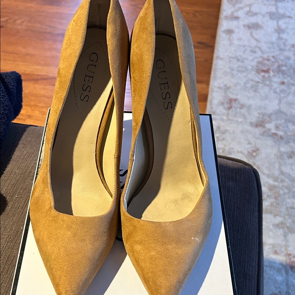 GUESS Women's Brown Heels